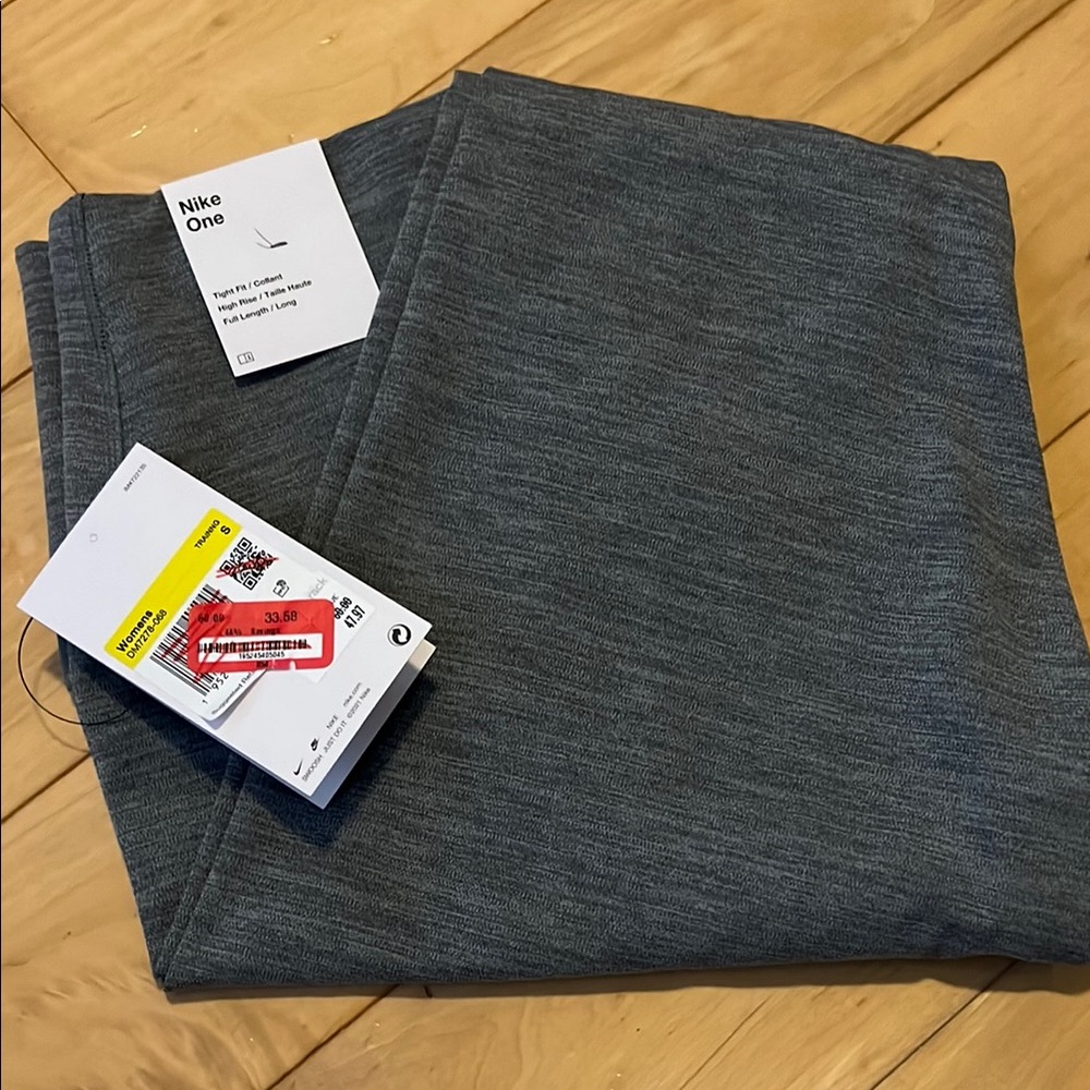 Nike Gray High rise full length Leggings NWT Women’s Small